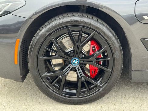 Used 2023 BMW 530e 530e iPerformance w/ M Sport Package image 10