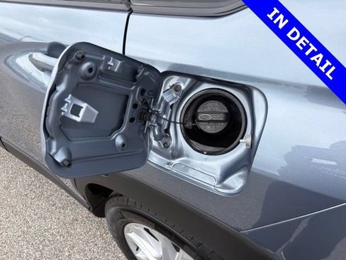 Used 2024 Toyota Corolla Cross LE AWD/4WD image 19