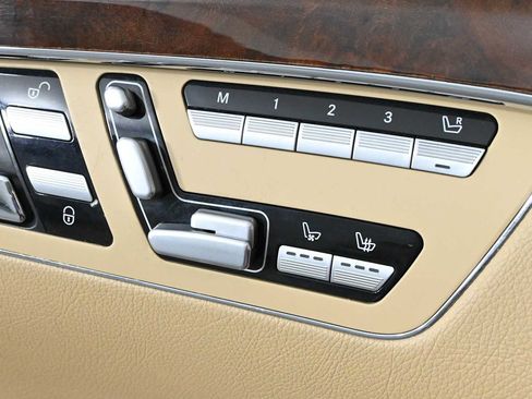 Used 2010 Mercedes-Benz S 550 image 21