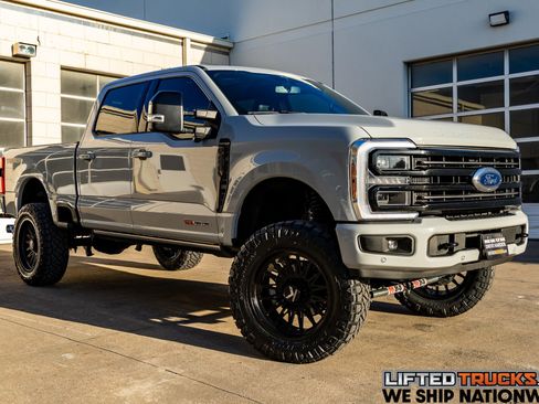 Used 2025 Ford F250 Platinum w/ Tremor Off-Road Package image 1