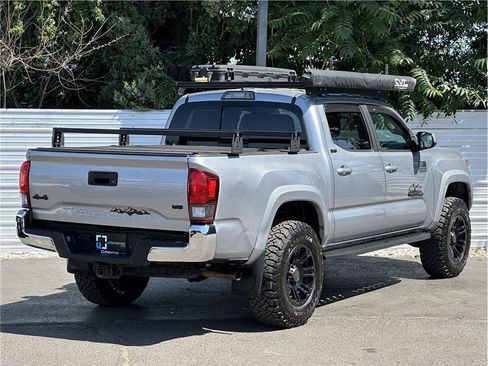 Used 2019 Toyota Tacoma SR5 AWD/4WD image 10