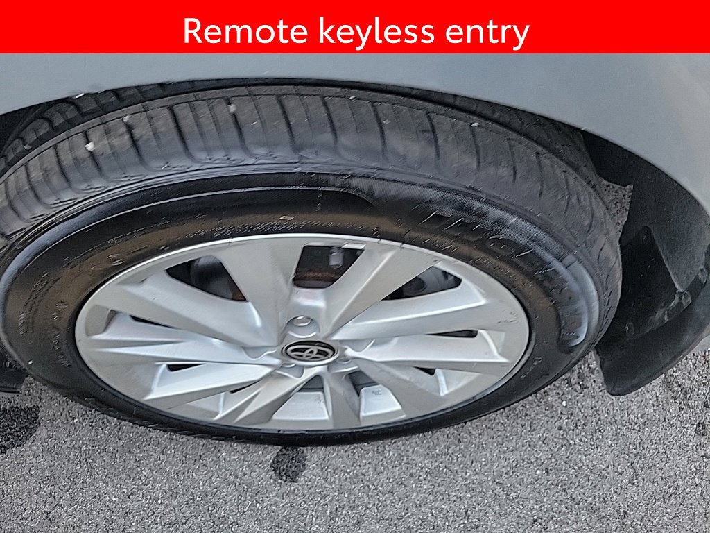 Used 2024 Toyota Camry SE FWD image 5