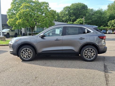 New 2025 Ford Escape Plug-in Hybrid w/ PHEV Premium Package image 4