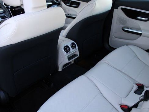 New 2025 Mercedes-Benz C 300 4MATIC Sedan image 35