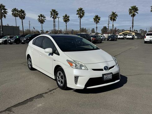 Used 2012 Toyota Prius Three w/ Solar Roof Pkg image 3