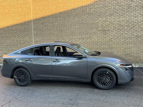 New 2026 Nissan Sentra SV w/ SV Convenience Package FWD image 17
