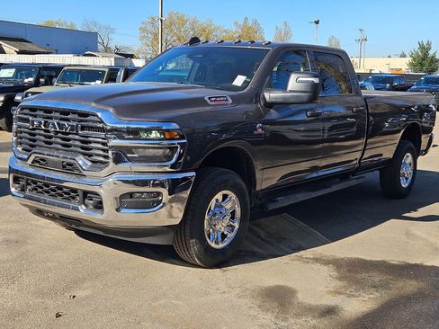New 2026 RAM 3500 Tradesman AWD/4WD image 3