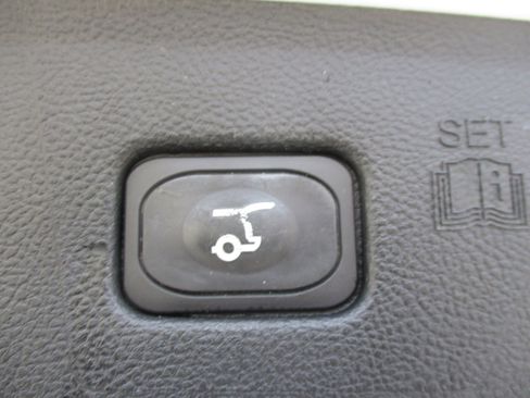 Used 2024 Ford Edge SEL w/ Convenience Package image 39