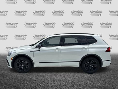 Used 2023 Volkswagen Tiguan SE R-Line FWD image 7