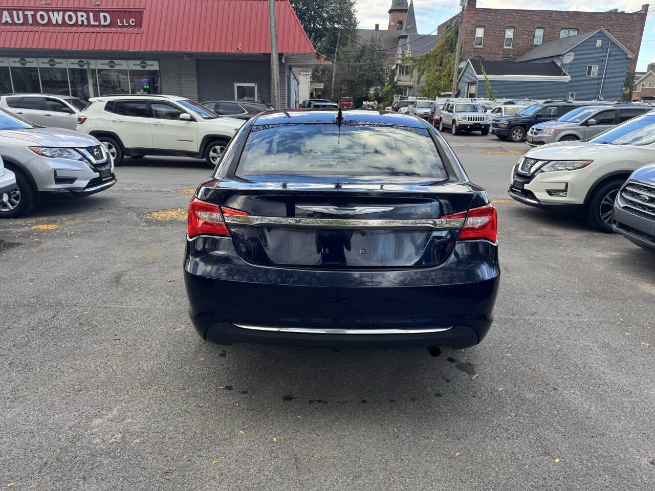 Used 2013 Chrysler 200 Touring FWD image 10