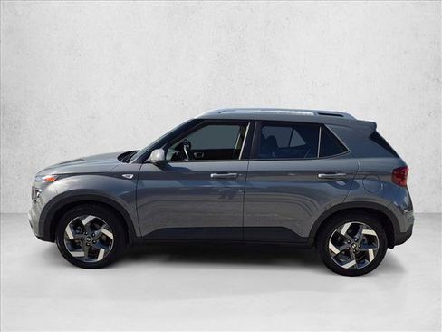 Used 2023 Hyundai Venue SEL FWD image 8