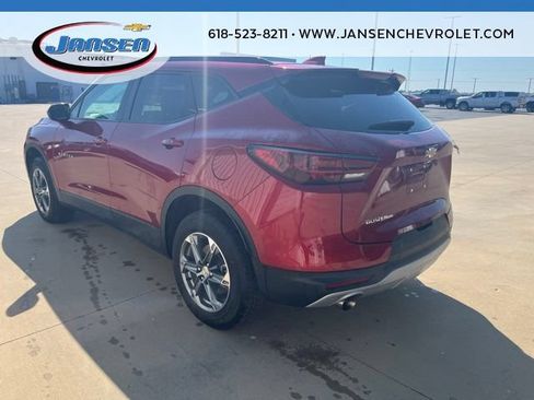 Used 2024 Chevrolet Blazer LT w/ Convenience Package FWD image 4