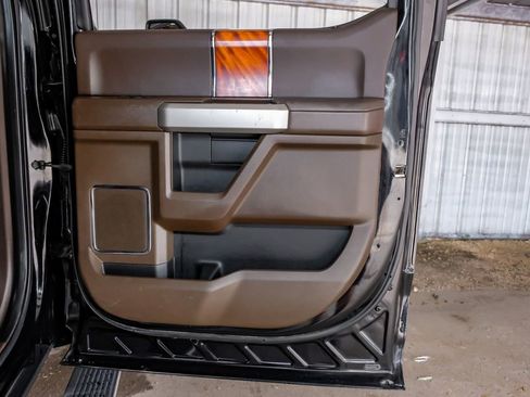 Used 2017 Ford F250 King Ranch w/ King Ranch Ultimate Package AWD/4WD image 47