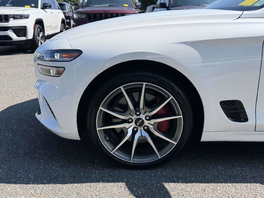 Used 2025 Genesis G70 2.5T AWD/4WD image 12