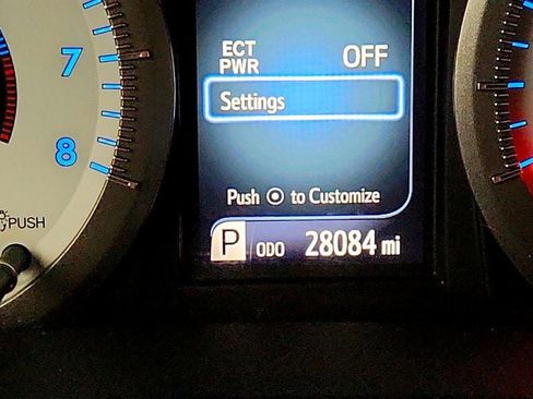 Used 2017 Toyota Sienna SE Premium FWD image 16