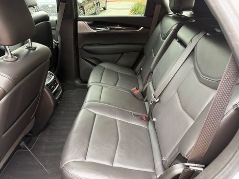 Used 2020 Cadillac XT5 Premium Luxury FWD image 35