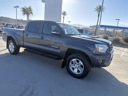 Used 2014 Toyota Tacoma PreRunner w/ TRD Sport Package RWD image 3