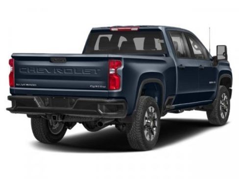 Used 2022 Chevrolet Silverado 2500 Custom w/ Custom Value Package image 2