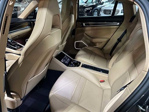 Used 2018 Porsche Panamera 4S AWD/4WD image 18