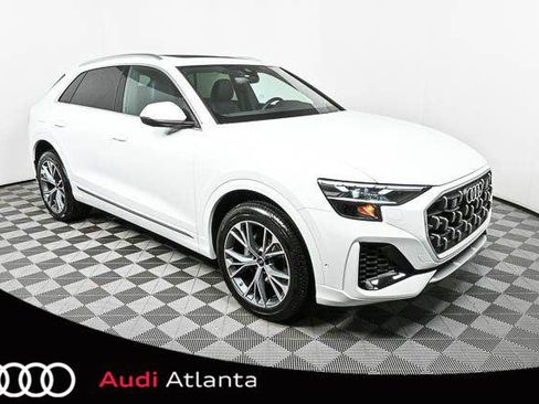 Used 2025 Audi Q8 Premium AWD/4WD image 1