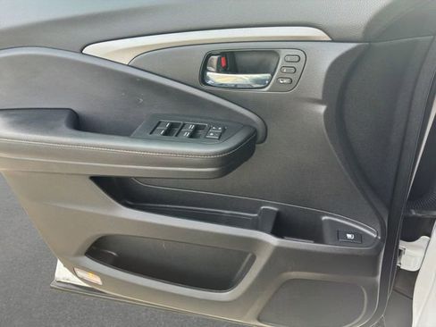 Used 2023 Honda Ridgeline RTL-E image 13