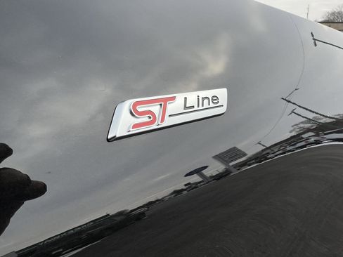 New 2026 Ford Explorer ST-Line image 3