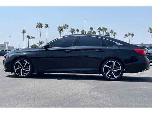 Used 2022 Honda Accord Sport image 2