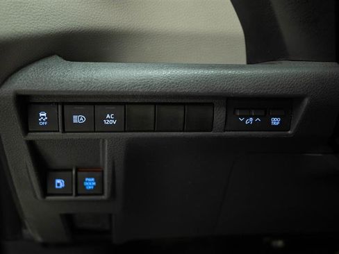 Used 2022 Toyota Sienna XLE w/ XLE Plus Package AWD/4WD image 30