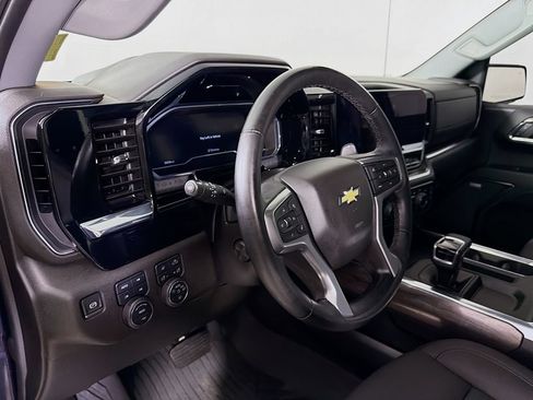 Used 2024 Chevrolet Silverado 1500 LTZ AWD/4WD image 10