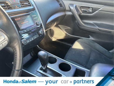 Used 2015 Nissan Altima 2.5 SV image 21