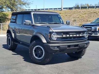 Certified 2024 Ford Bronco Outer Banks w/ Sasquatch Package