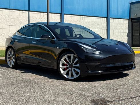 Used 2018 Tesla Model 3 Performance AWD/4WD image 3