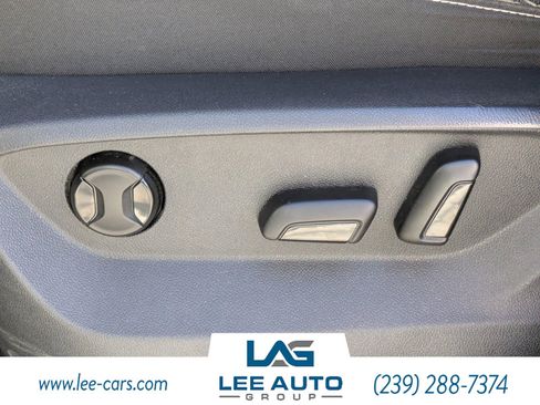 Used 2021 Volkswagen Atlas SE image 18