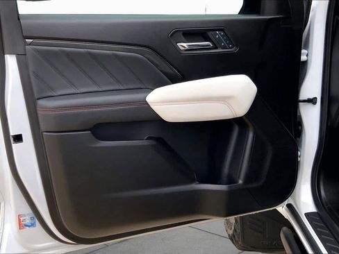 Certified 2024 GMC Canyon AT4X AWD/4WD image 21