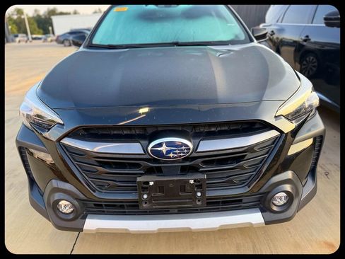 Used 2023 Subaru Outback Limited XT AWD/4WD image 2