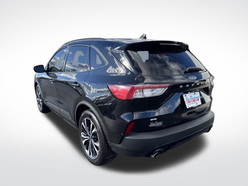 Used 2021 Ford Escape SE w/ SE Sport Appearance Package image 13