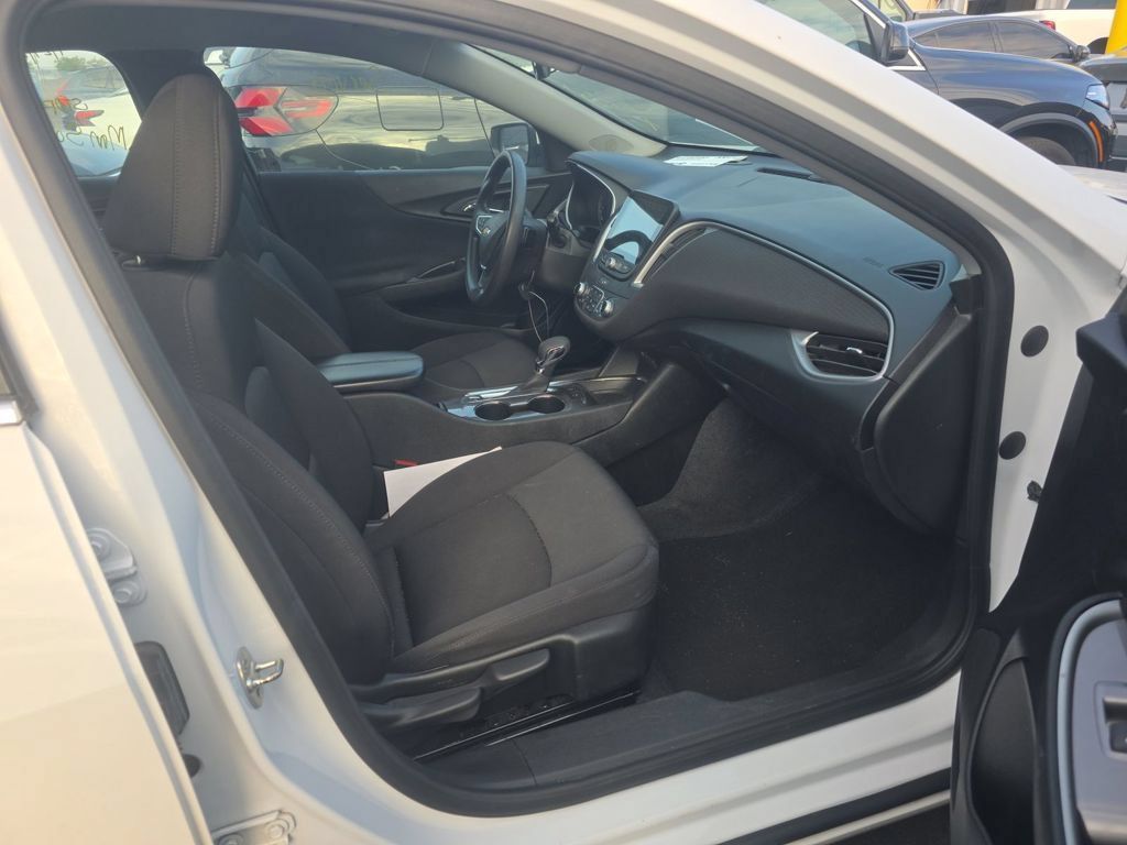 Used 2024 Chevrolet Malibu LT FWD image 4