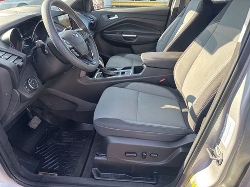Used 2019 Ford Escape SE image 10