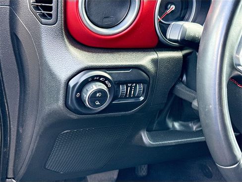 Used 2022 Jeep Gladiator Rubicon w/ LED Lighting Group image 11