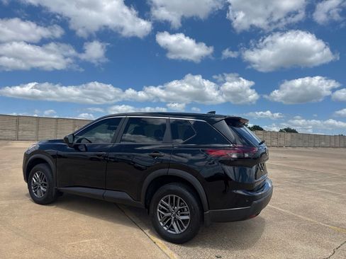 Used 2026 Nissan Rogue S FWD image 14