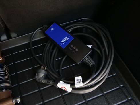 Used 2024 Ford Escape SE image 32