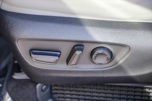 Certified 2023 Toyota Sienna XLE FWD image 18
