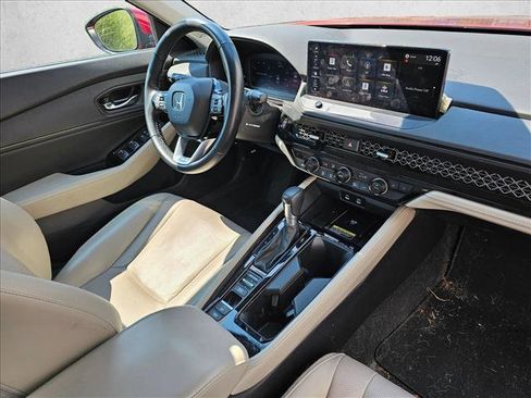 Used 2023 Honda Accord Touring image 12