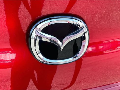 Used 2023 MAZDA MAZDA3 s image 31