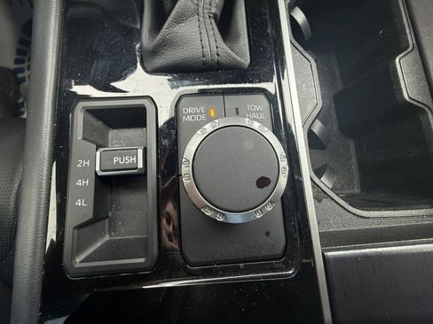 Used 2023 Toyota Tundra Platinum w/ Advanced Package image 15