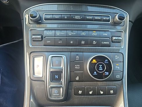 Certified 2023 Hyundai Santa Fe Limited AWD/4WD image 19