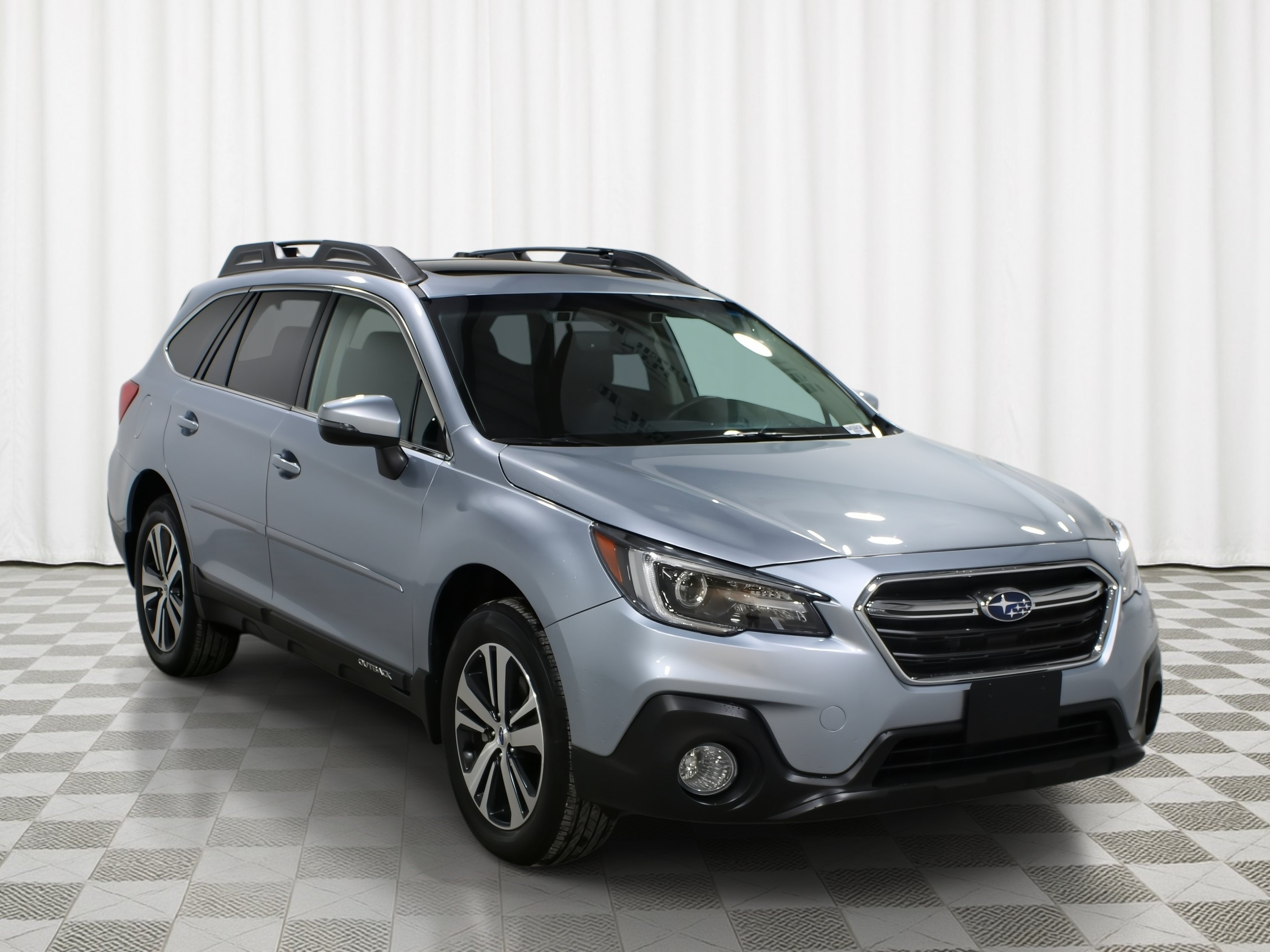 Used 2019 Subaru Outback 2.5i Limited AWD/4WD image 1