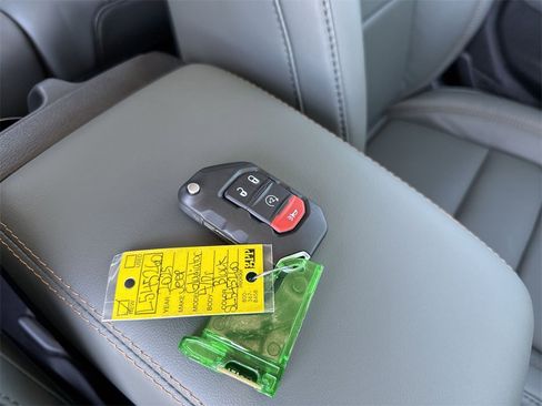 New 2025 Jeep Gladiator Mojave image 33