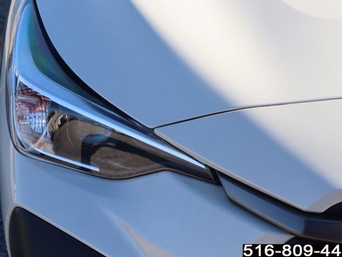 Used 2024 Subaru Crosstrek 2.0i Premium image 10