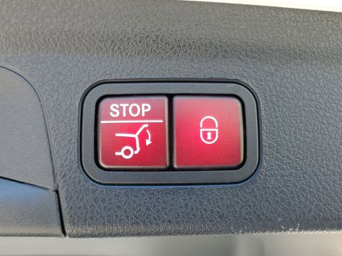 Used 2022 Mercedes-Benz GLE 350 w/ 3rd Row Seat Package image 9